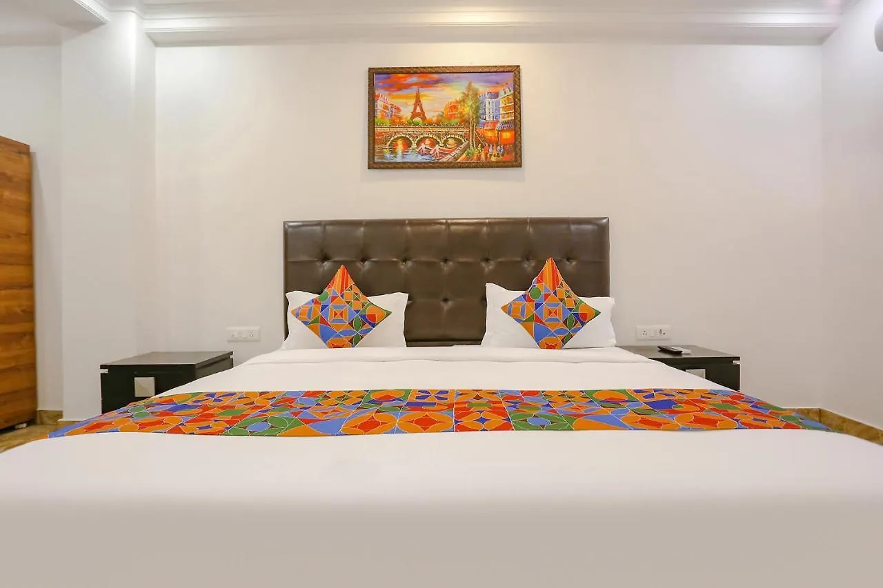 Fabexpress Taj Residency Near Yashobhoomi Convention Centre Hotel Deli