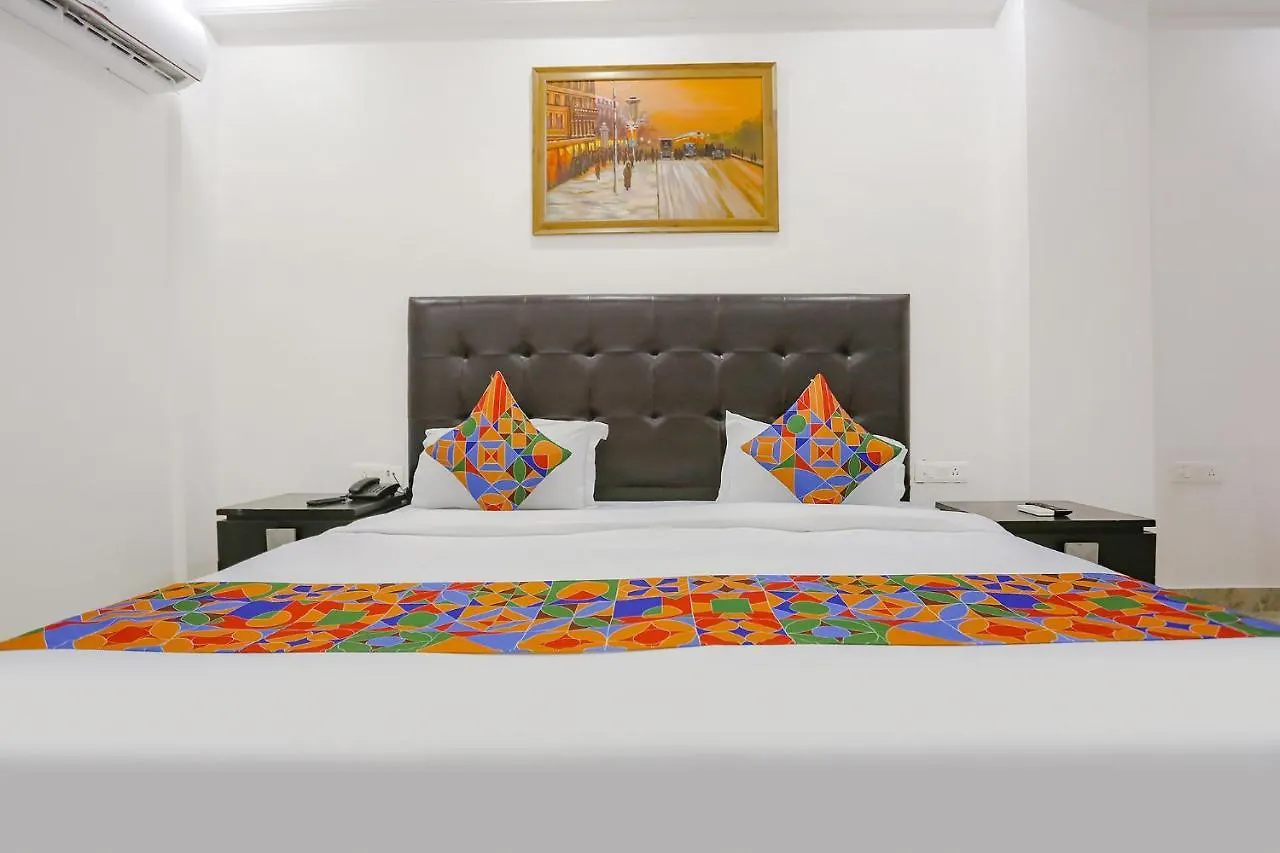 Fabexpress Taj Residency Near Yashobhoomi Convention Centre Hotel Delhi  3*, Delhi (National Capital Territory of India)