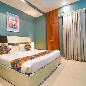 3* Hotel Fabhotel Church House Rohini