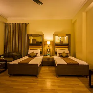 The Suncourt Yatri Otel