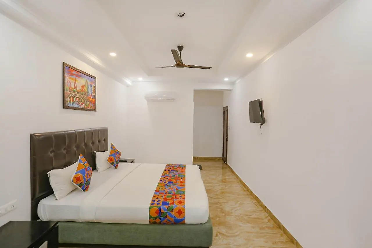 Fabexpress Taj Residency Near Yashobhoomi Convention Centre 호텔 델리